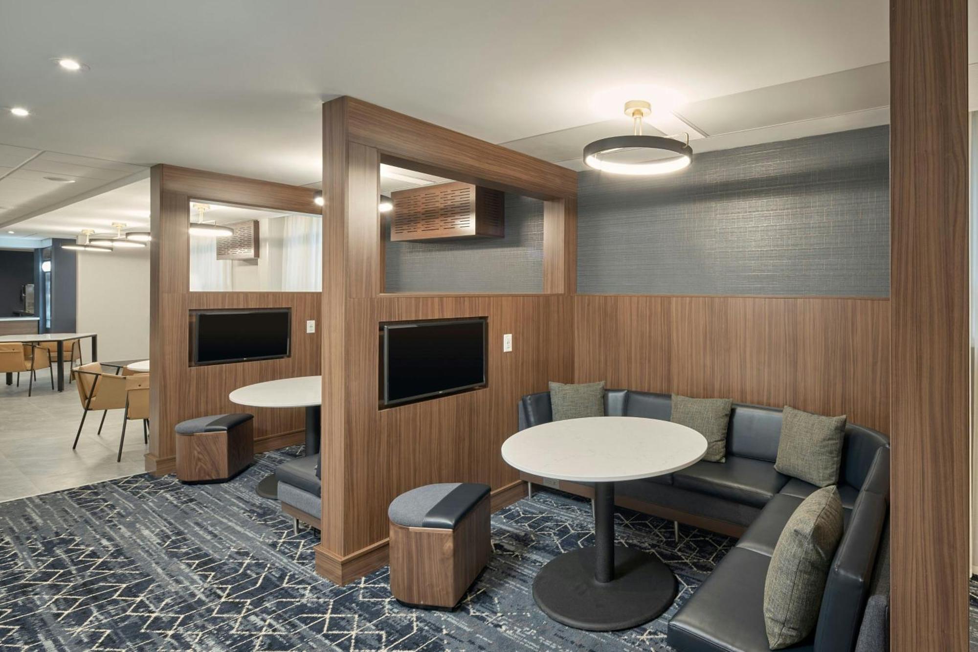 Hotel Courtyard By Marriott Regina Downtown Exterior foto